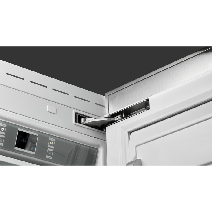 Fulgor Milano 12.67 cu.ft Pro Column Freezer, 700 Series, RH, Stainless Cladded, Bottom Compressor, Metal Interior, Ice Maker, Includes Pro Handle & Badge Accessory