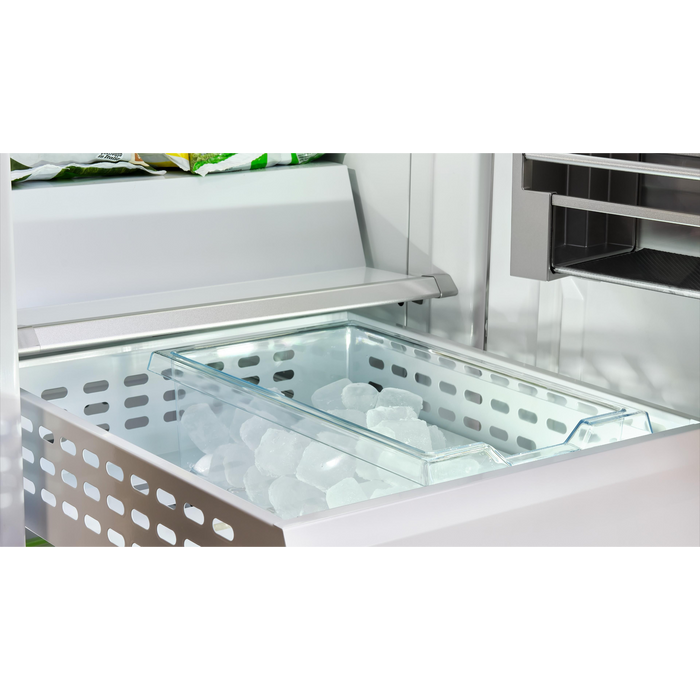 Fulgor Milano 12.67 cu.ft Pro Column Freezer, 700 Series, RH, Stainless Cladded, Bottom Compressor, Metal Interior, Ice Maker, Includes Pro Handle & Badge Accessory