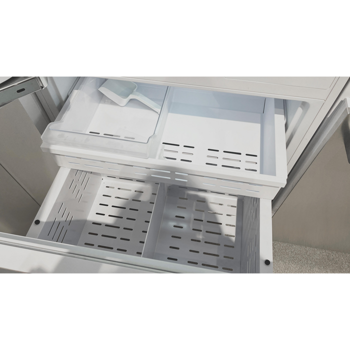 Fulgor Milano 16.0 cu.ft.  Integrated 400 Series Built-In, Overlay, Bottom Compressor, Dual Evaporators, 3 Temp Zones, Internal Water Dispenser, Ice Maker, Reversible Hinge