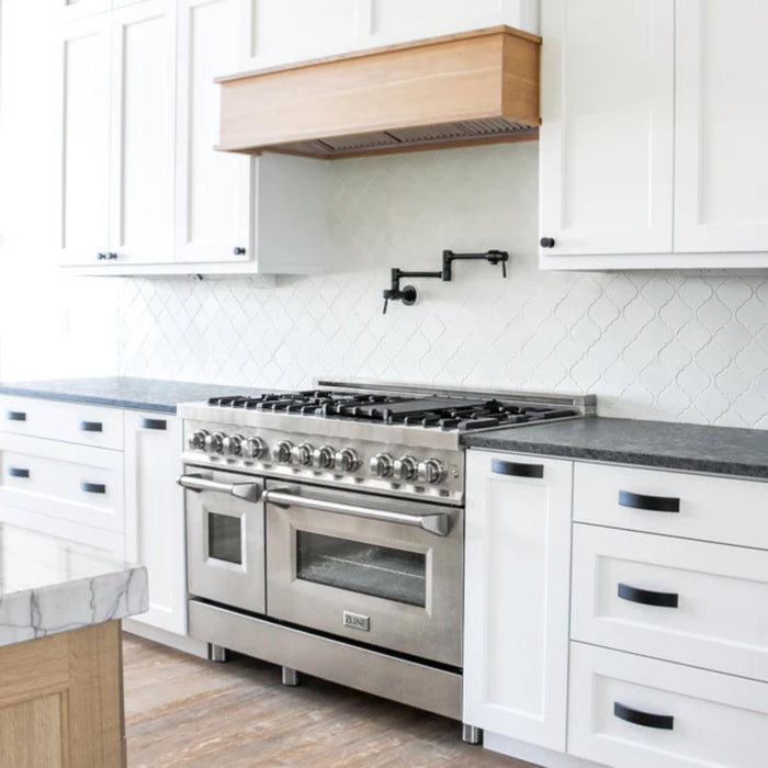 ZLINE 695 Series Under Cabinet Range Hood.