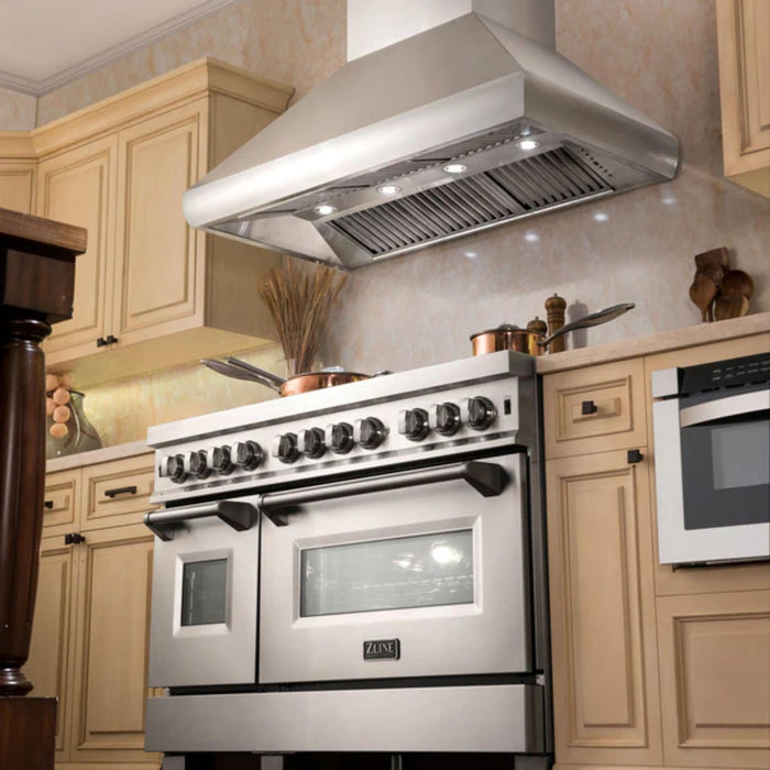 ZLINE Professional Wall Mount Range Hood with 687 Series Stainless Steel in Stainless Steel Finish